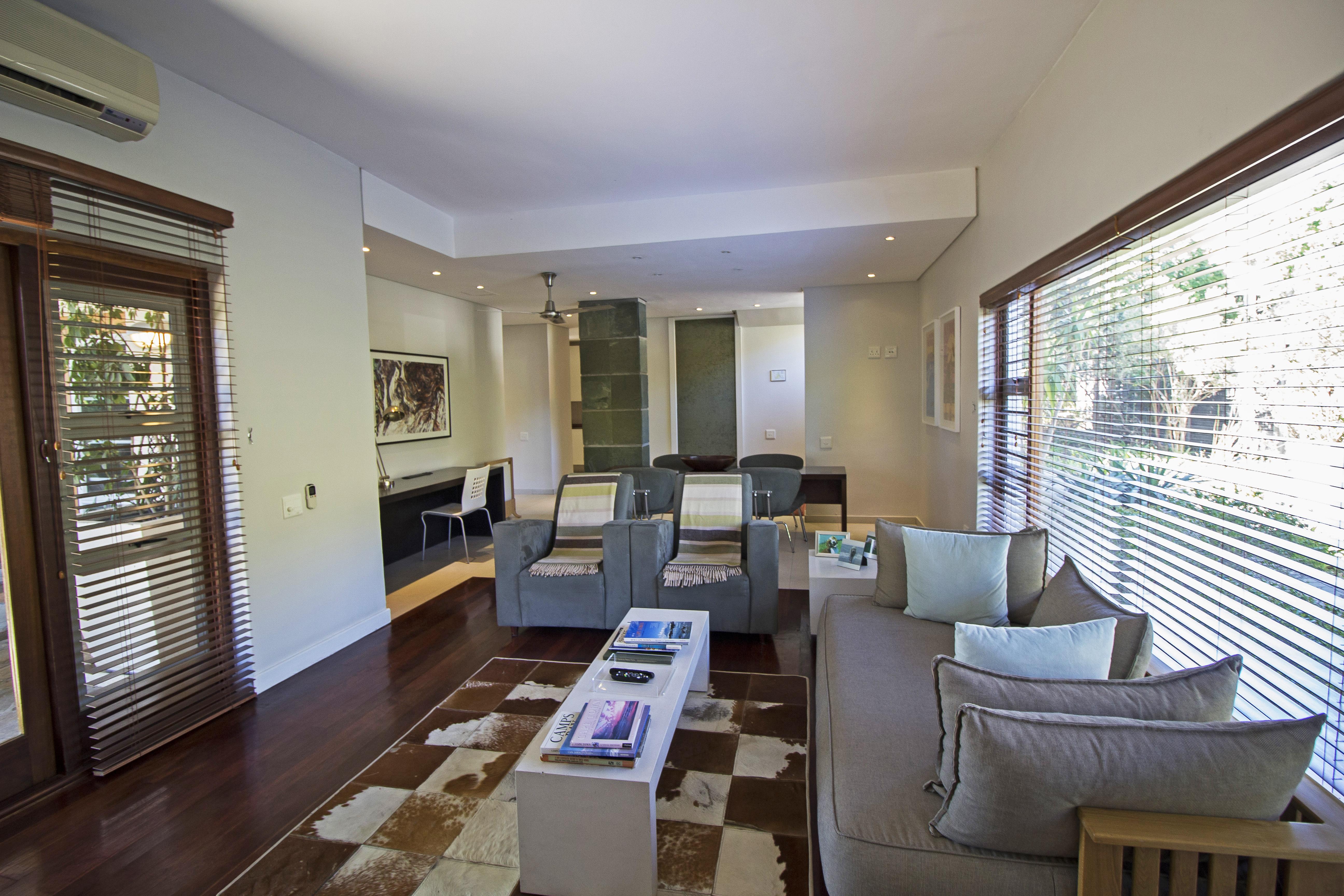 Camps Bay Retreat Hotel Cape Town Exterior photo