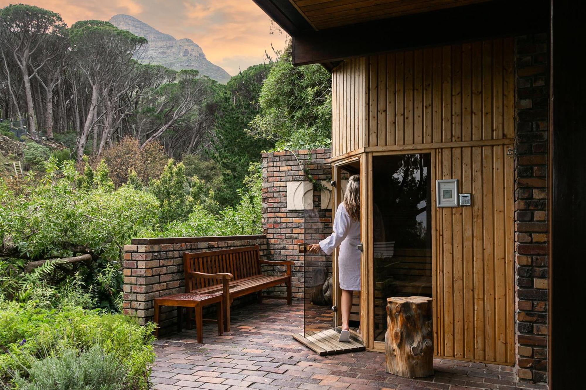 Camps Bay Retreat Hotel Cape Town Exterior photo