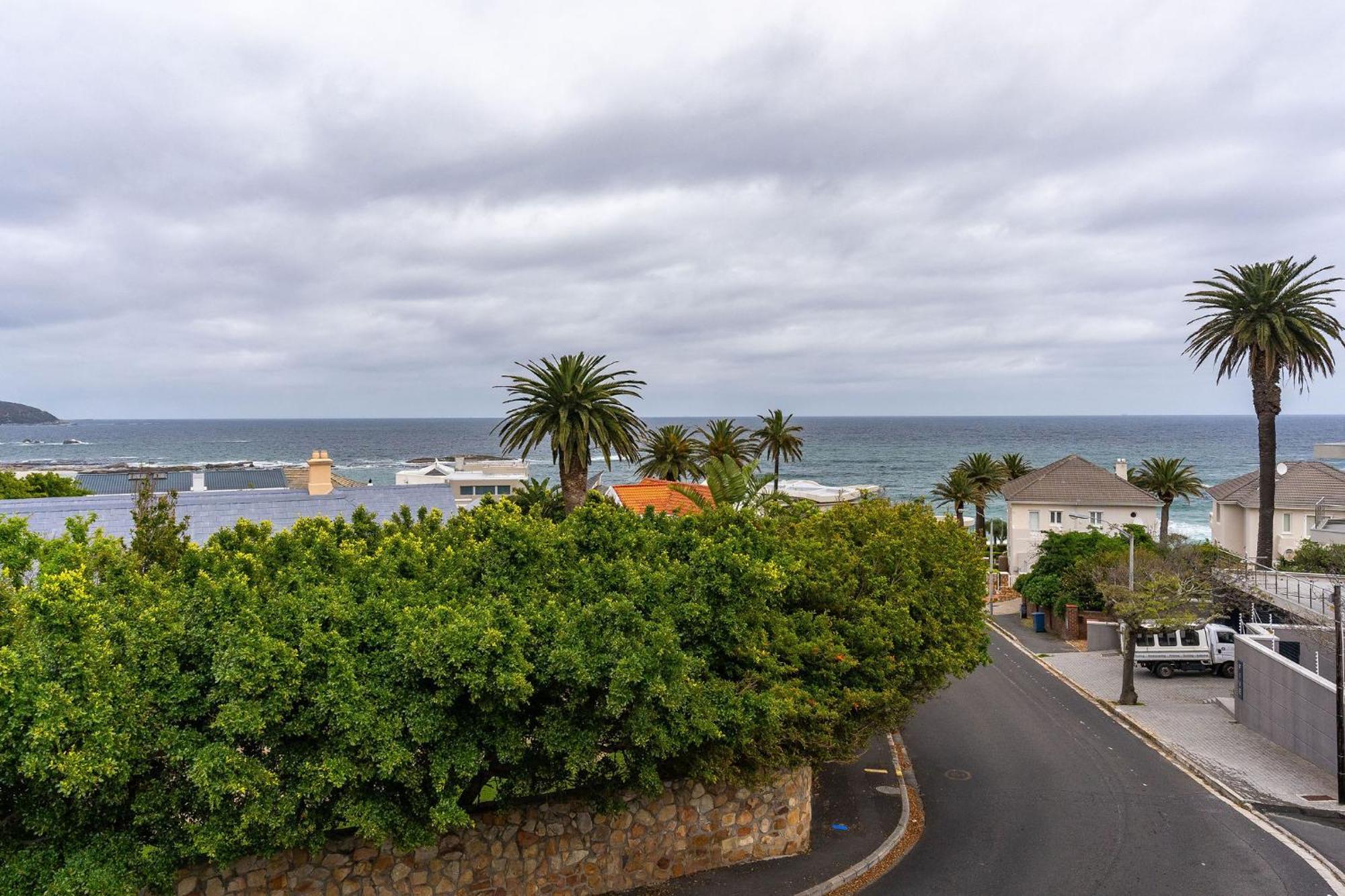 Camps Bay Retreat Hotel Cape Town Exterior photo